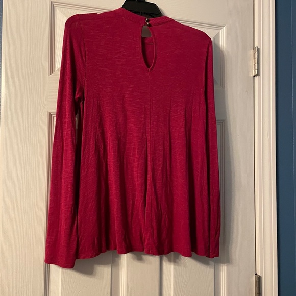 Pink Xhilaration top - Picture 2 of 2